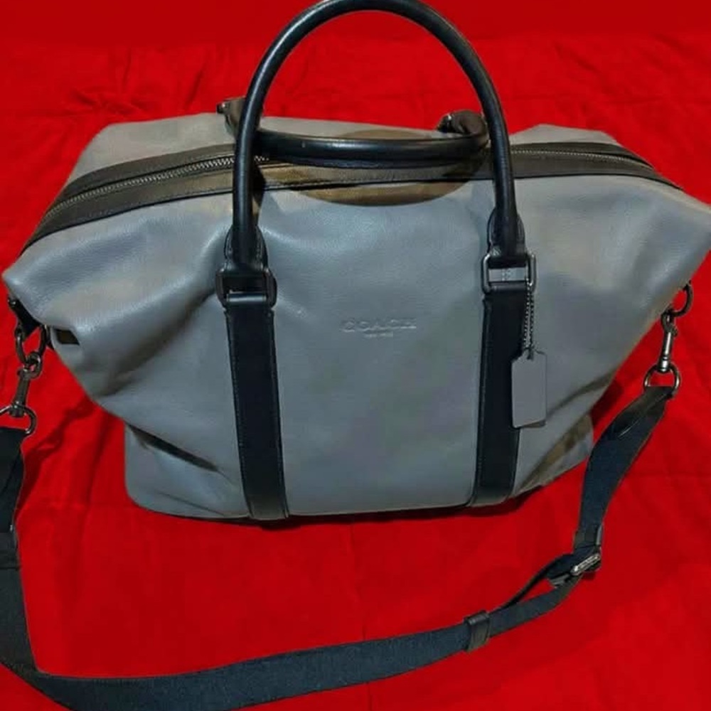 COACH Gray & Black Leather VOYAGER Weekender Duffel Bag
54765 Luggage Men Unisex